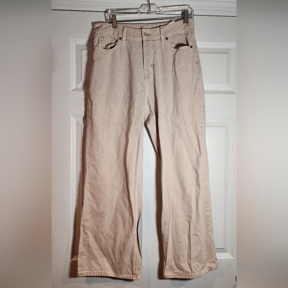 H&M Cream Colored Wide Leg Jeans With Button Fly Size 10 - Picture 1 of 5